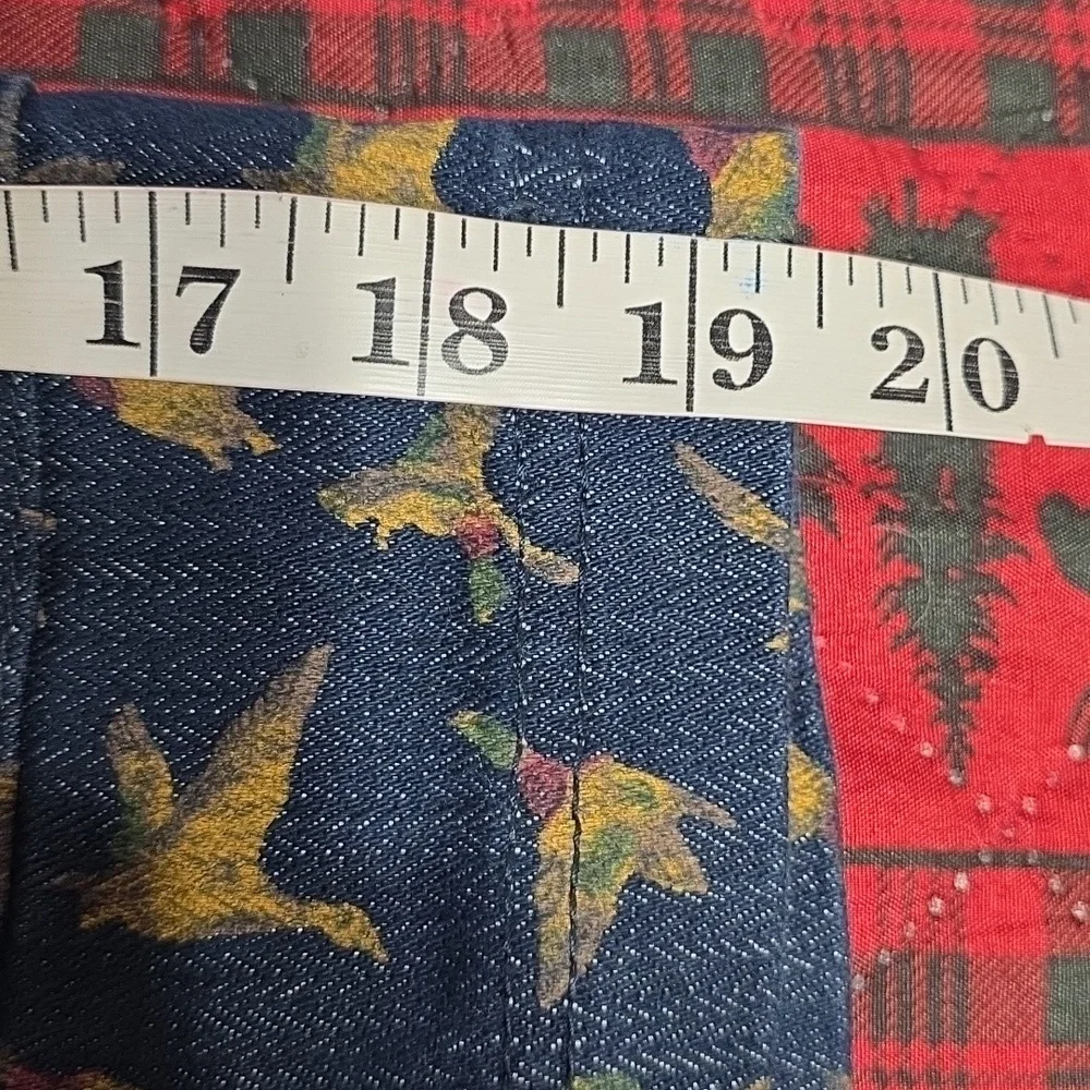 Humor Mens Duck Print Denim Shorts Sweden Cargo Pockets Hunting Sz L EUC